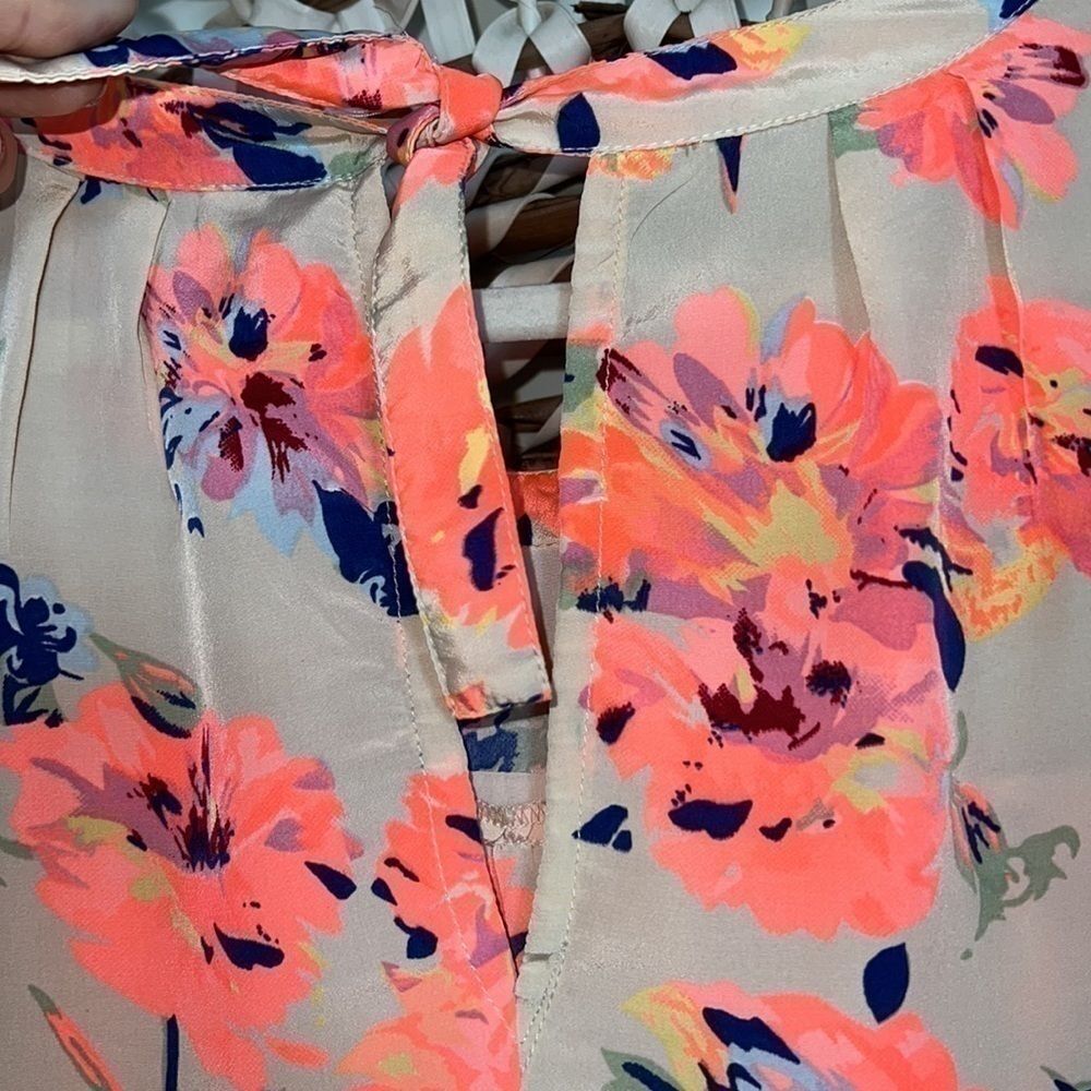 Japna floral tan and fluorescent pink blouse size small - Picture 6 of 6